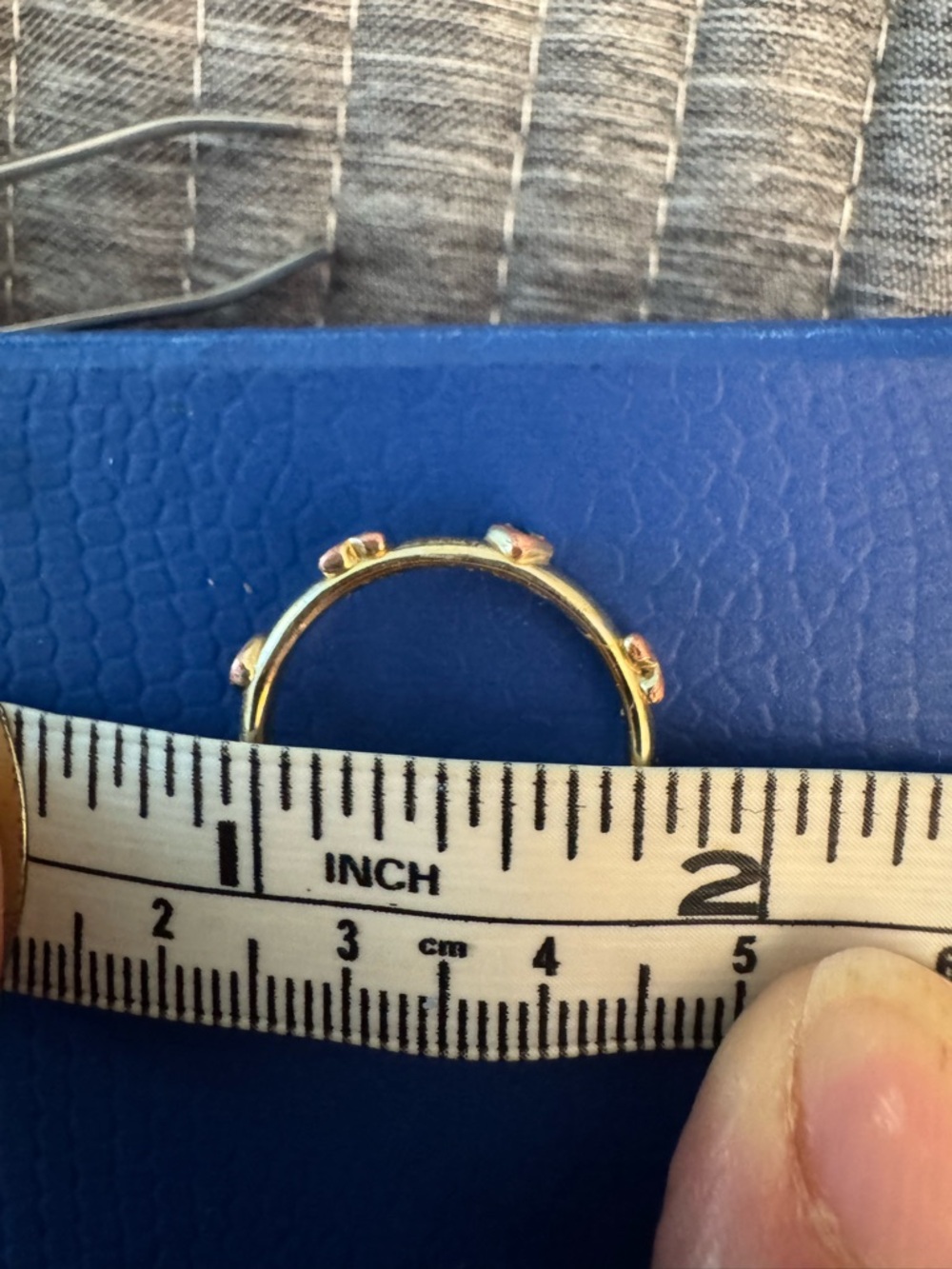 Kendra Scott Haven gold tone Stackable Ring with hearts - Picture 4 of 4